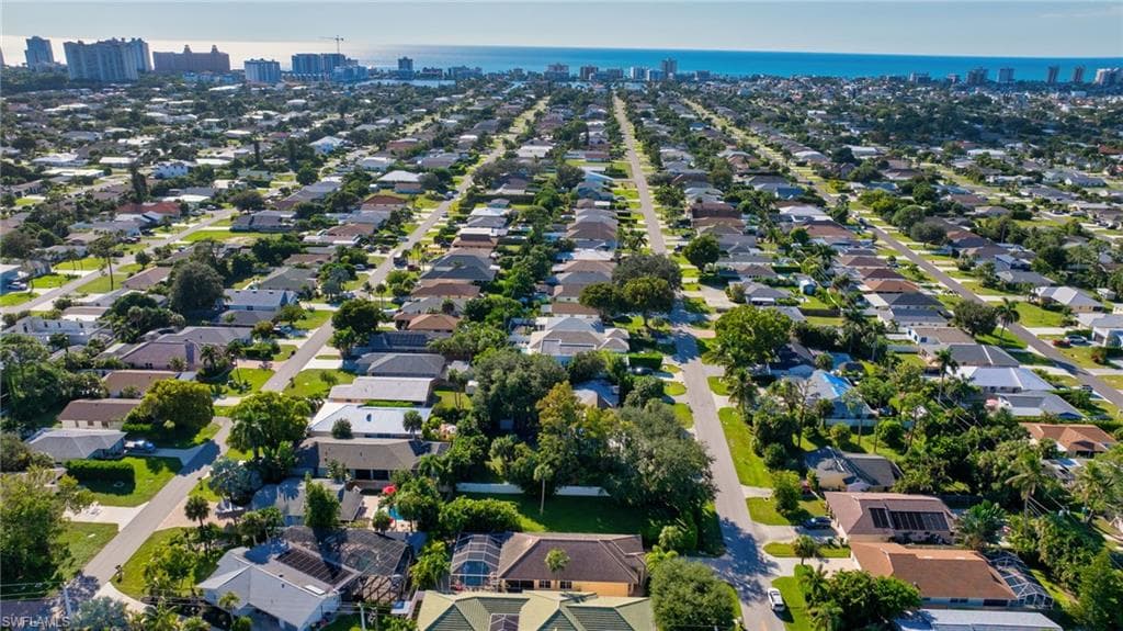 790 97th AVE N, NAPLES FL 34108-3