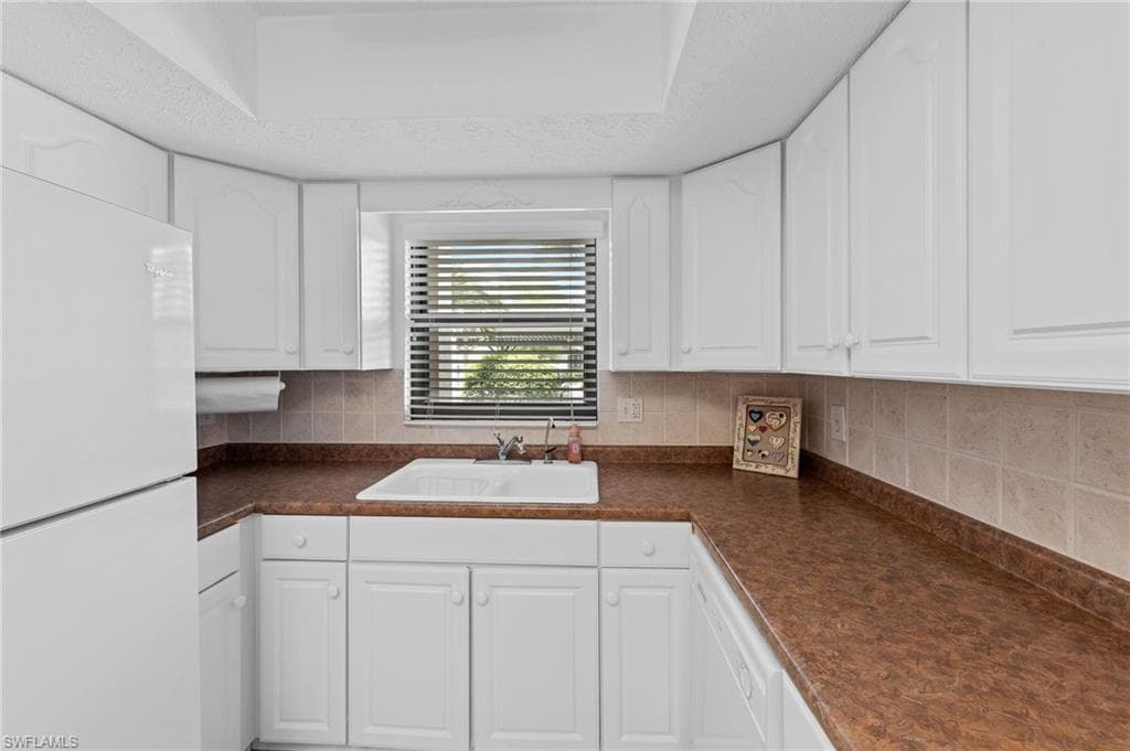 4515 Country Club BLVD # 103, CAPE CORAL FL 33904-12