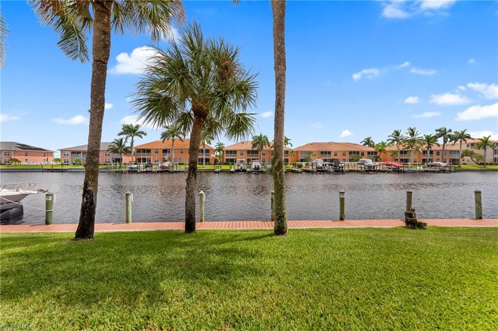 4515 Country Club BLVD # 103, CAPE CORAL FL 33904-32