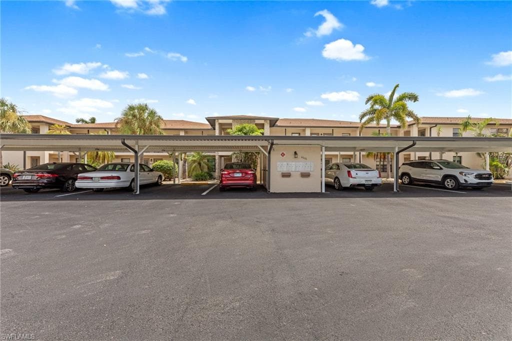 4515 Country Club BLVD # 103, CAPE CORAL FL 33904-3