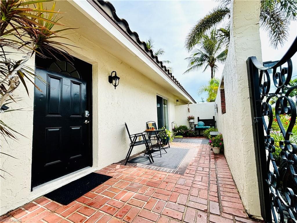 1455 Curlew AVE # 1, NAPLES FL 34102-21