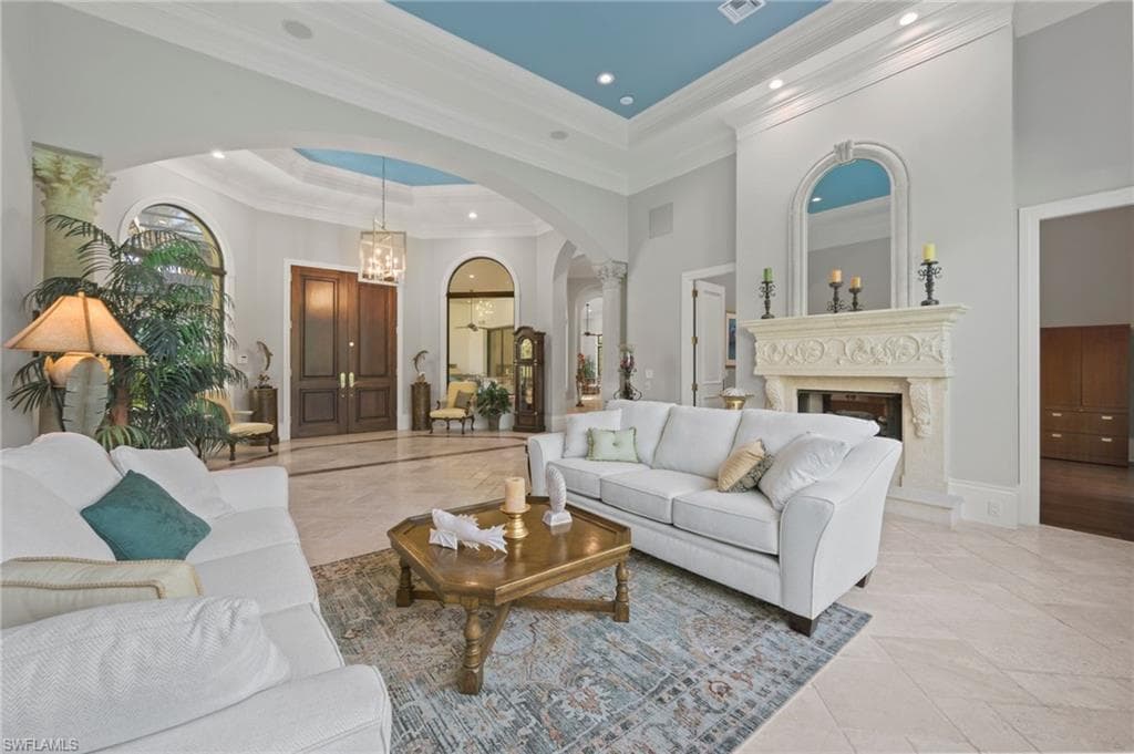 6489 Highcroft DR, NAPLES FL 34119-5