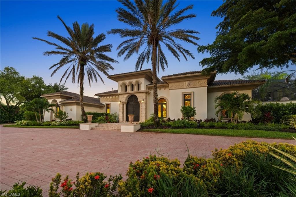 6489 Highcroft DR, NAPLES FL 34119-37