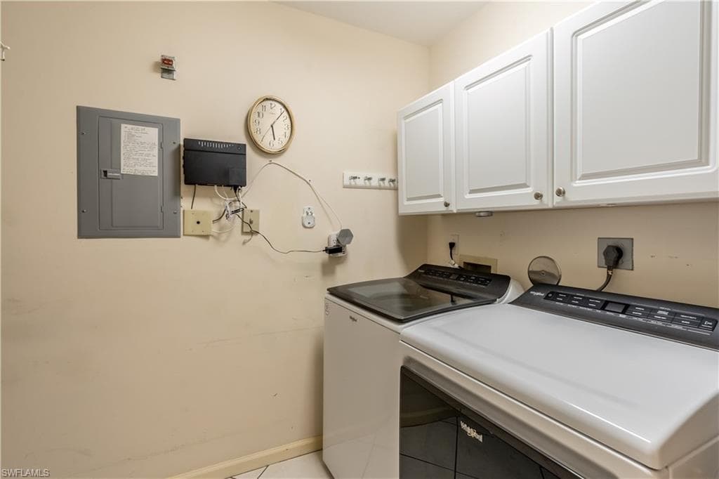 725 Saratoga CIR # A103, NAPLES FL 34104-26