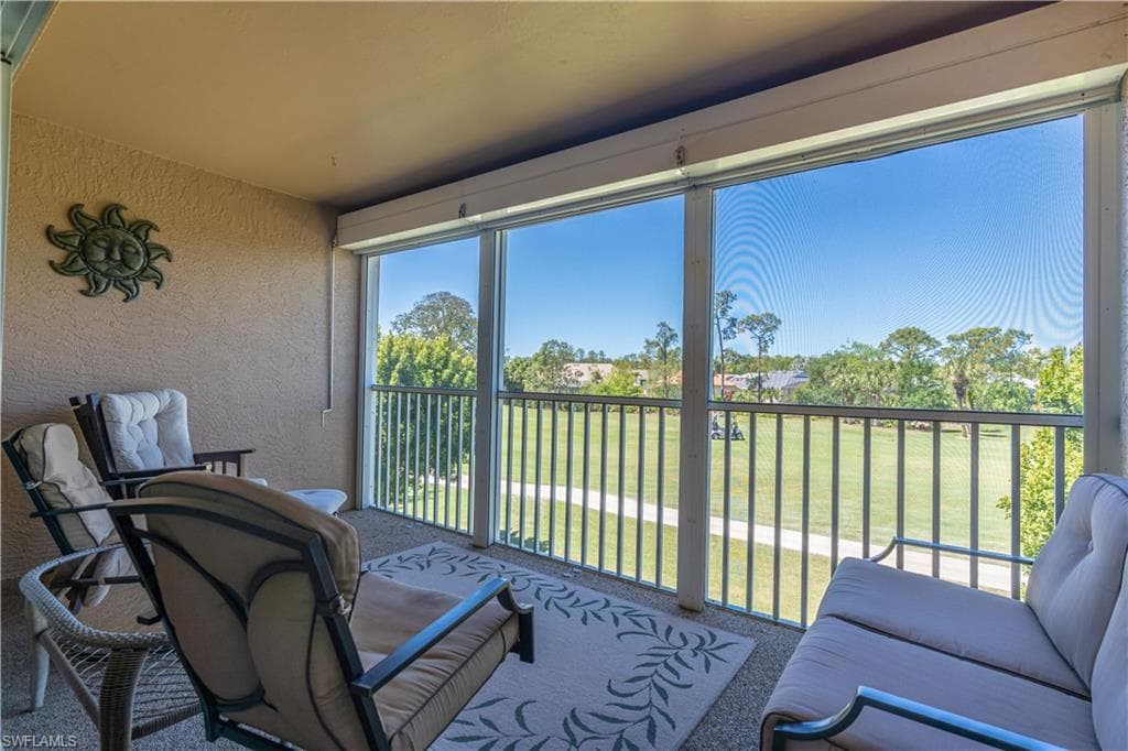 725 Saratoga CIR # A204, NAPLES FL 34104-23