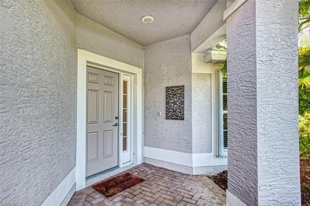 10053 Oakhurst WAY, FORT MYERS FL 33913-6