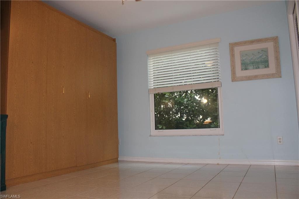 10987 Fieldfair DR, NAPLES FL 34119-24