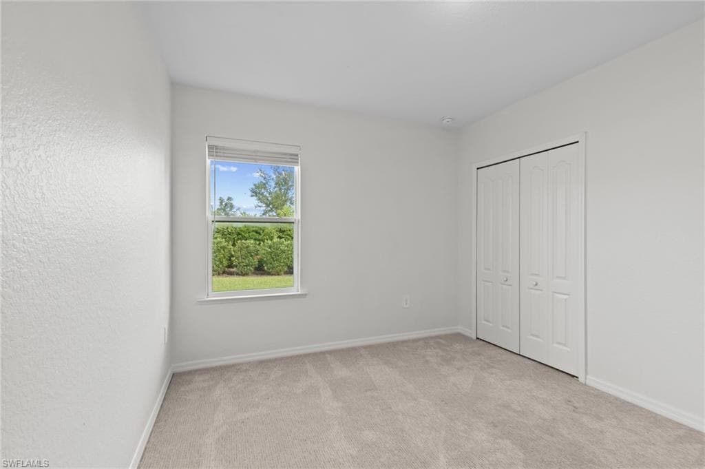 8750 Cascade Price CIR, NORTH FORT MYERS FL 33917-15