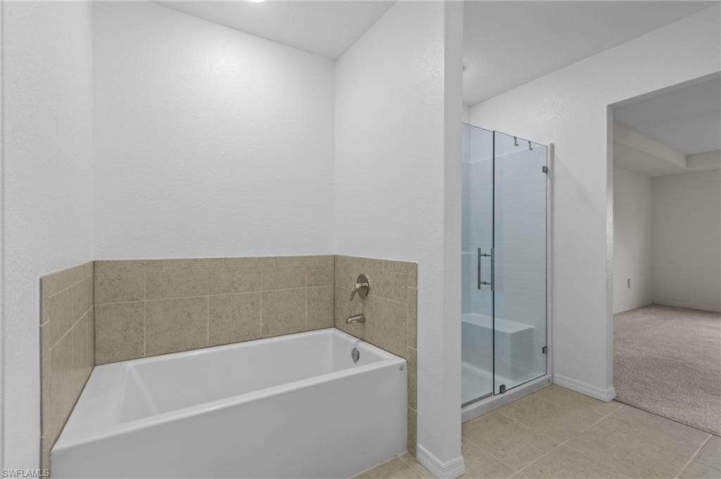 8750 Cascade Price CIR, NORTH FORT MYERS FL 33917-25