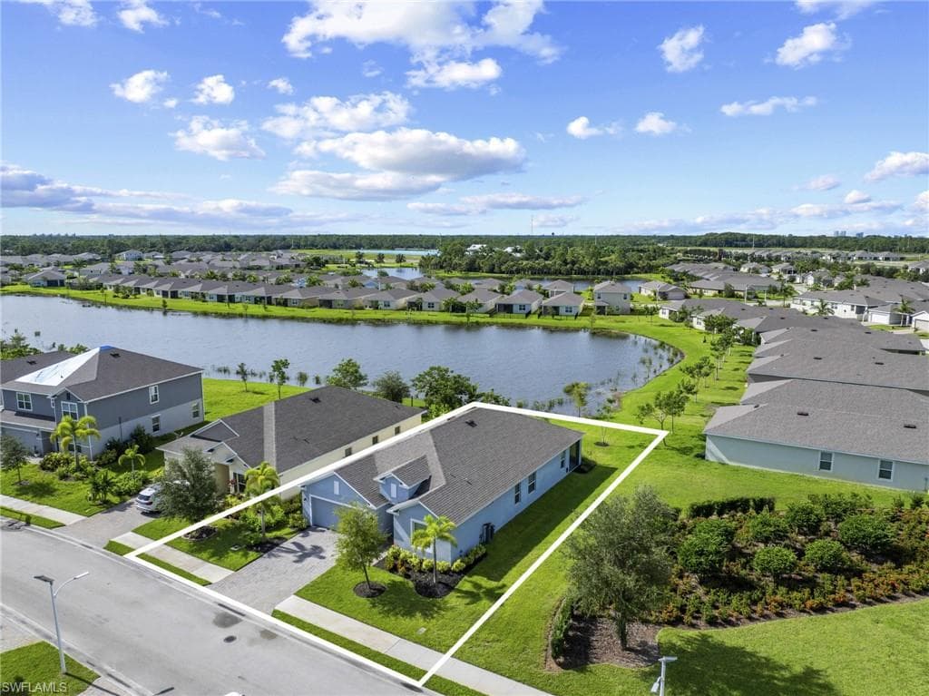 8750 Cascade Price CIR, NORTH FORT MYERS FL 33917-32