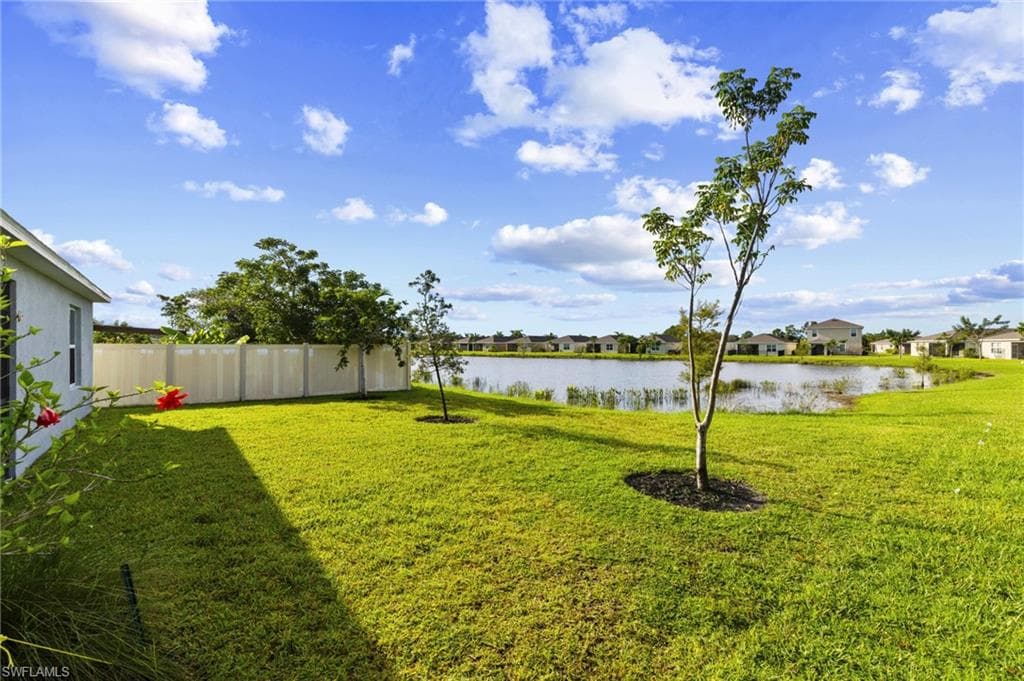 8750 Cascade Price CIR, NORTH FORT MYERS FL 33917-7