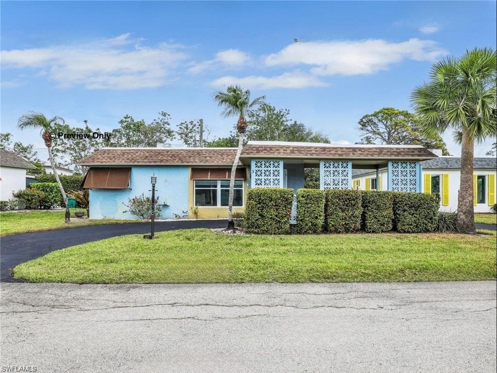 3 Knights Bridge RD, NAPLES FL 34112-16