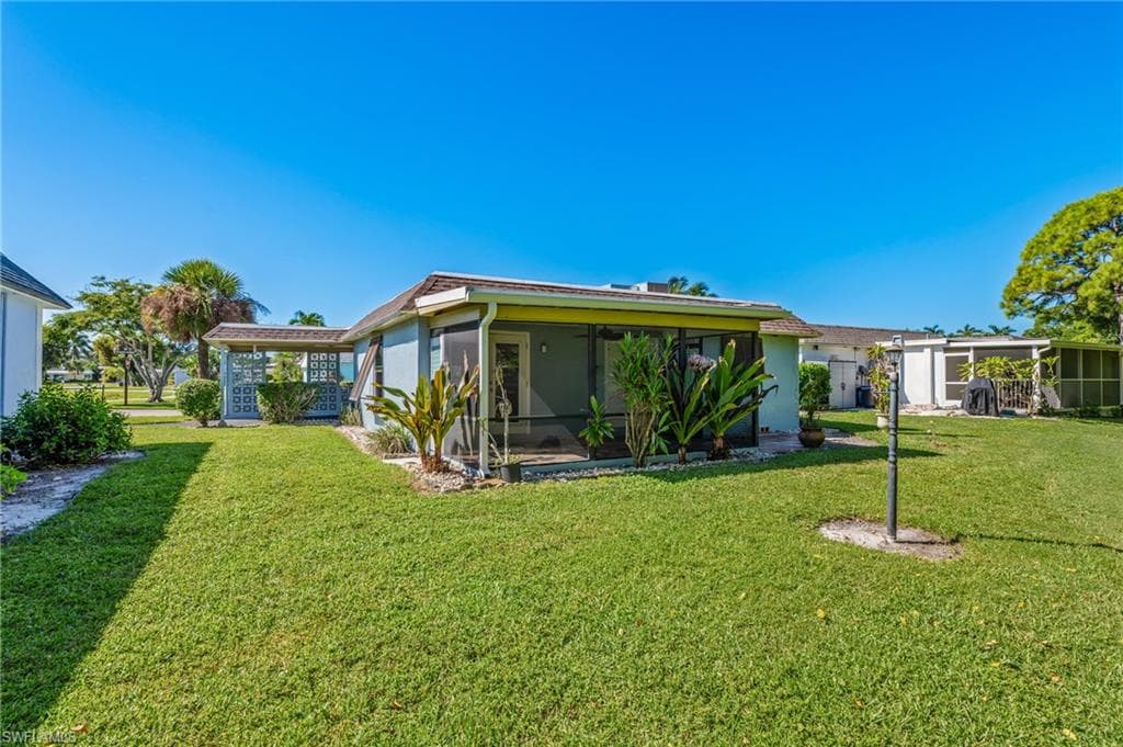 3 Knights Bridge RD, NAPLES FL 34112-9