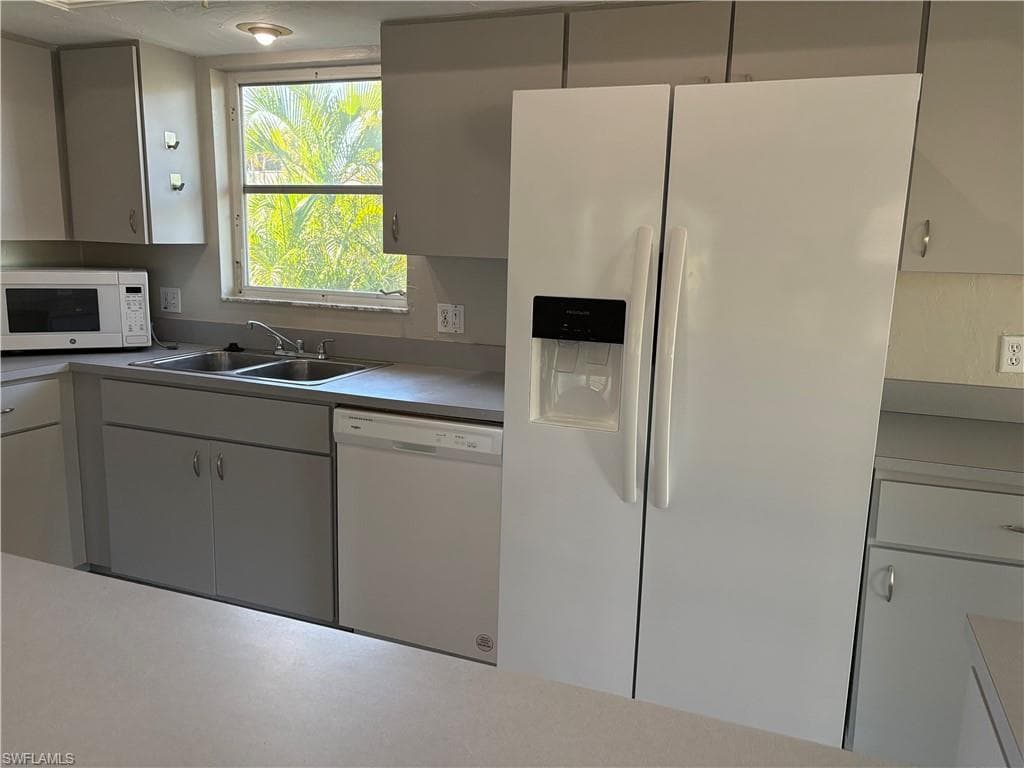 374 Connecticut ST, FORT MYERS BEACH FL 33931-4