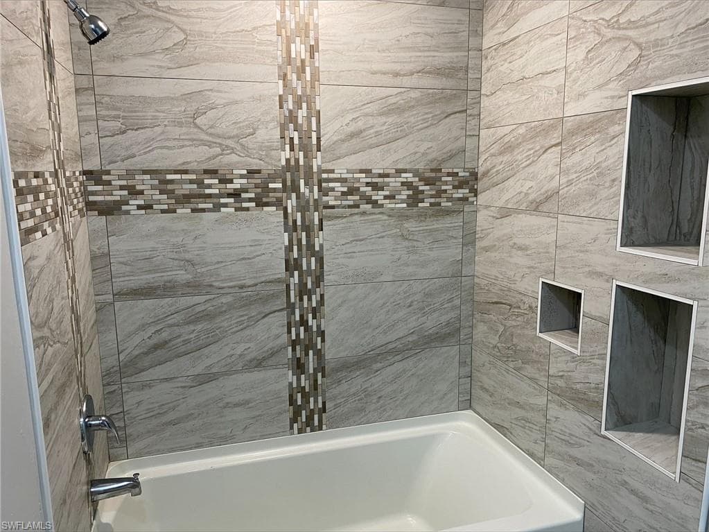 1948 Lillie ST, FORT MYERS FL 33916-9