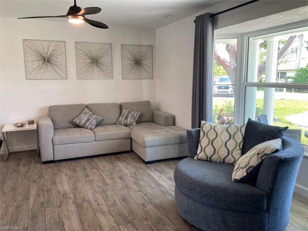 3131 Calusa AVE, NAPLES FL 34112-2