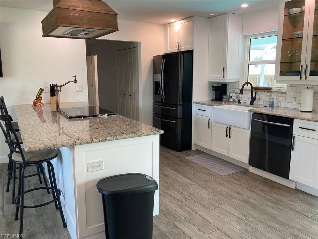 3131 Calusa AVE, NAPLES FL 34112-4