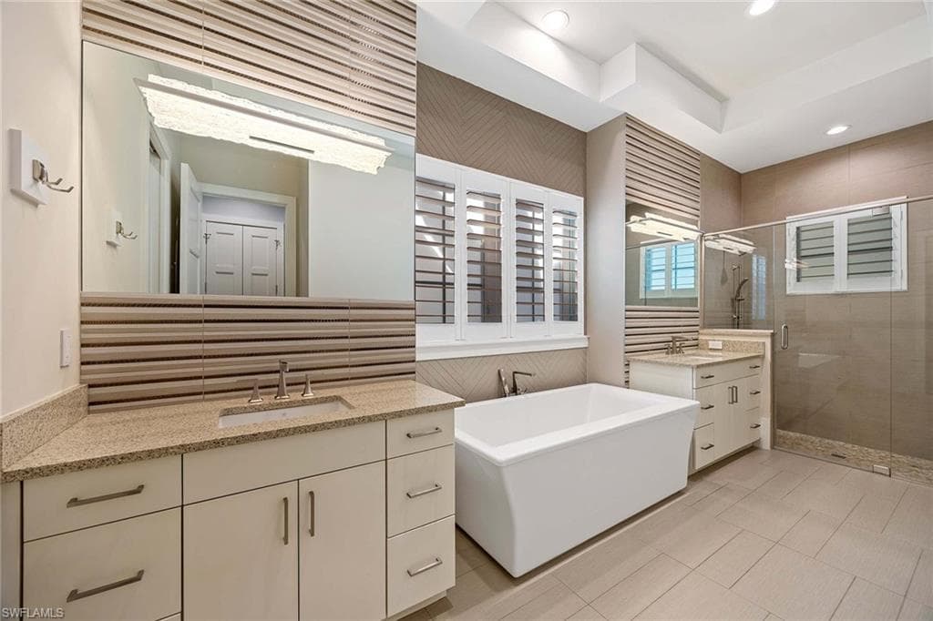 9171 Mercato LN, NAPLES FL 34108-16