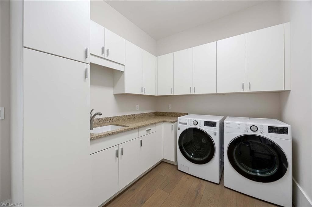 9171 Mercato LN, NAPLES FL 34108-32