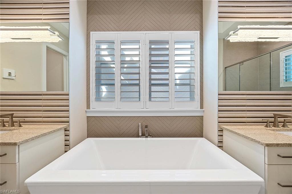 9171 Mercato LN, NAPLES FL 34108-18