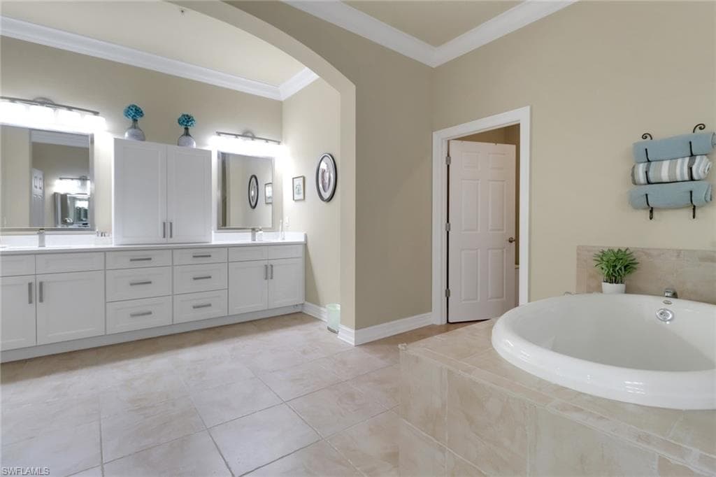 3620 Lansing LOOP # 202, ESTERO FL 33928-16