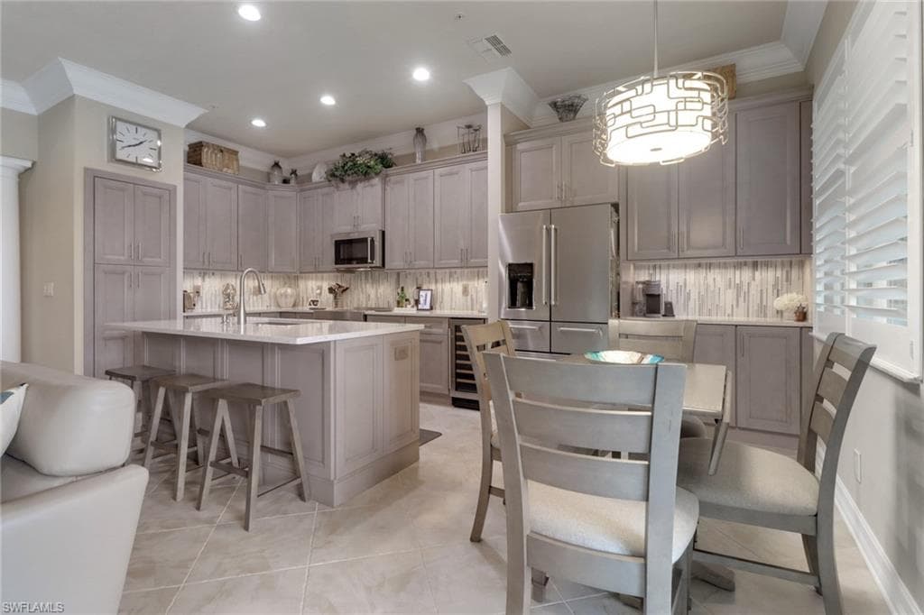 3620 Lansing LOOP # 202, ESTERO FL 33928-7