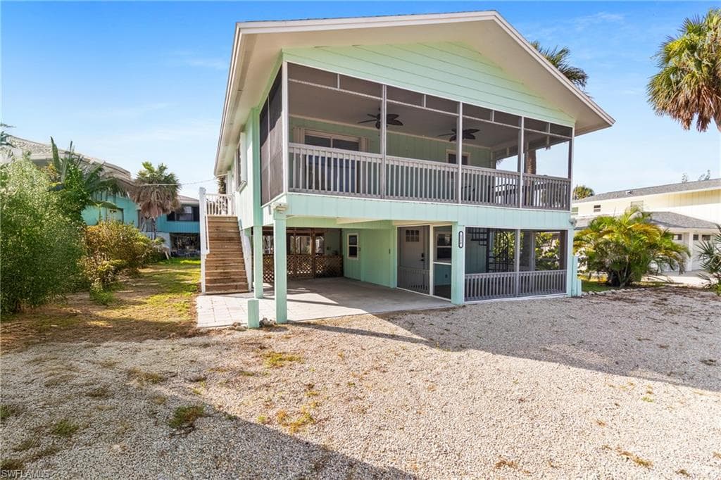 126 Andre Mar DR, FORT MYERS BEACH FL 33931-2