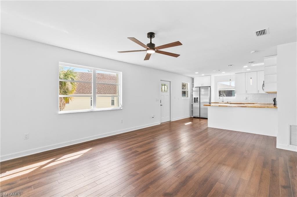 126 Andre Mar DR, FORT MYERS BEACH FL 33931-17