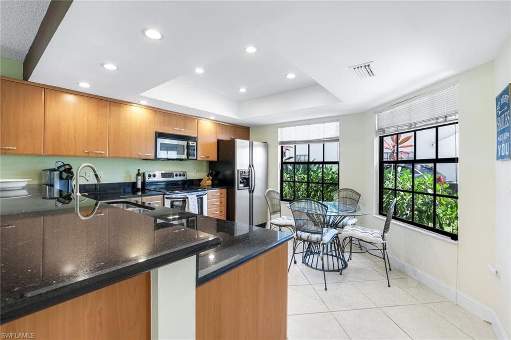 823 Meadowland DR # H, NAPLES FL 34108-5