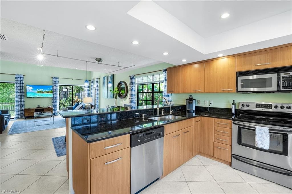 823 Meadowland DR # H, NAPLES FL 34108-6