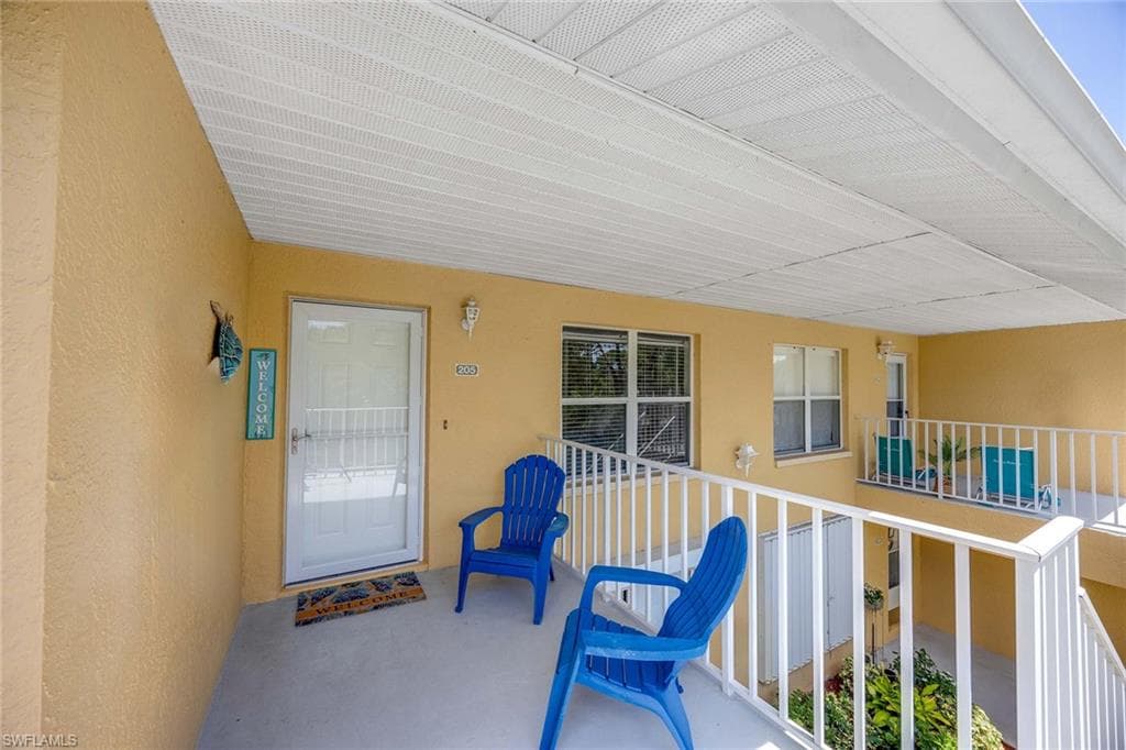 1150 Yesica Ann CIR # A205, NAPLES FL 34110-2