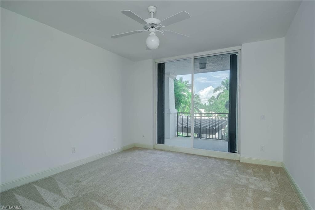 445 Cove Towers DR # 304, NAPLES FL 34110-5