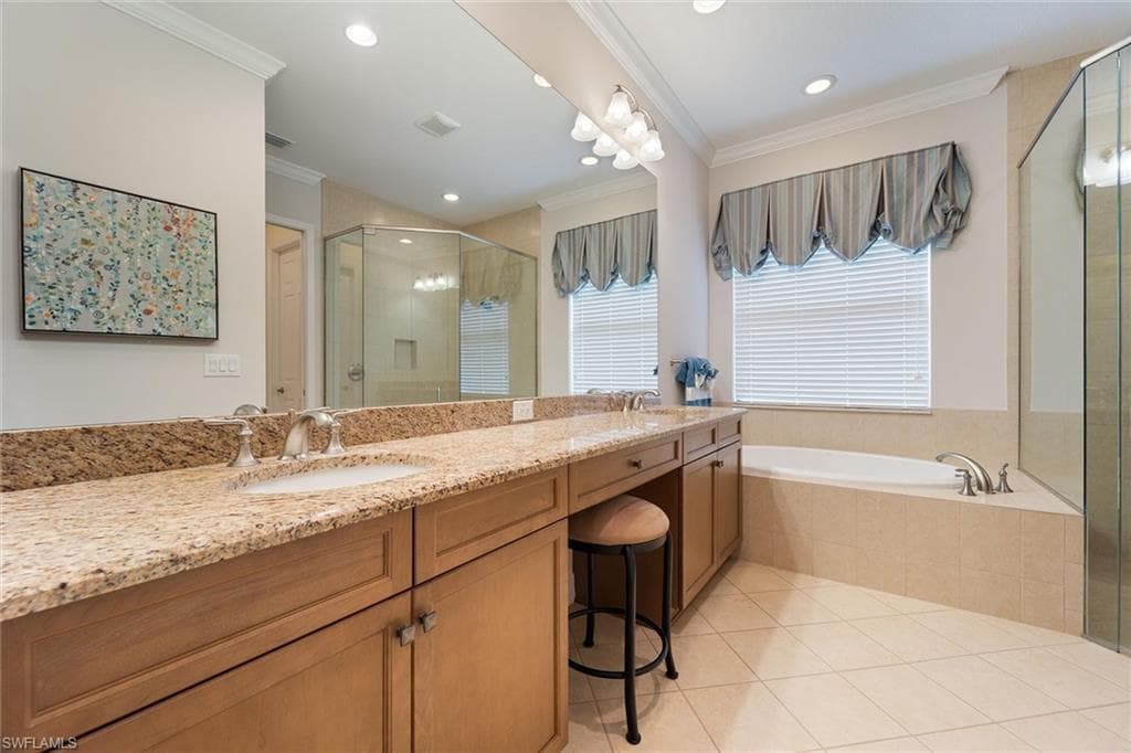 12440 Wisteria DR, NAPLES FL 34120-15