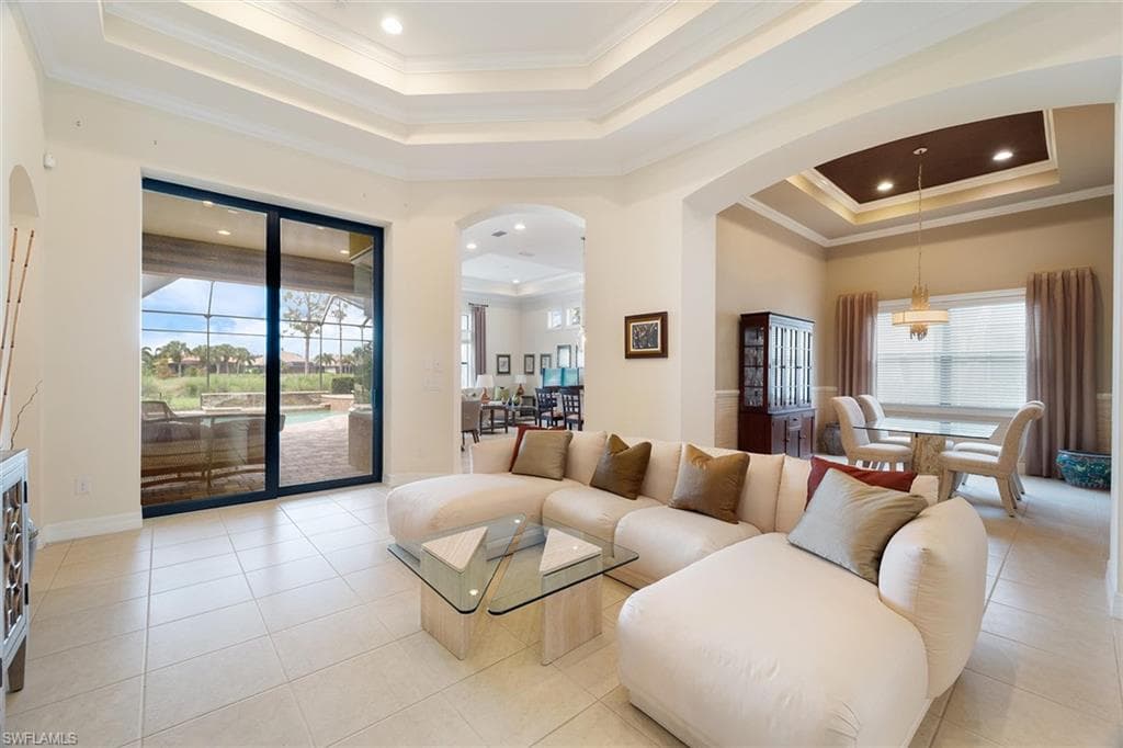 12440 Wisteria DR, NAPLES FL 34120-6