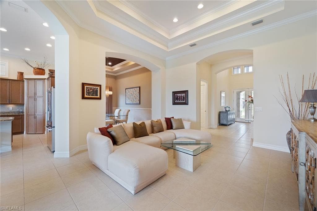 12440 Wisteria DR, NAPLES FL 34120-4