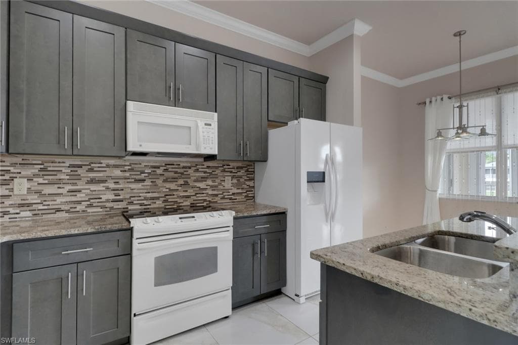 3520 Lansing LOOP # 203, ESTERO FL 33928-5