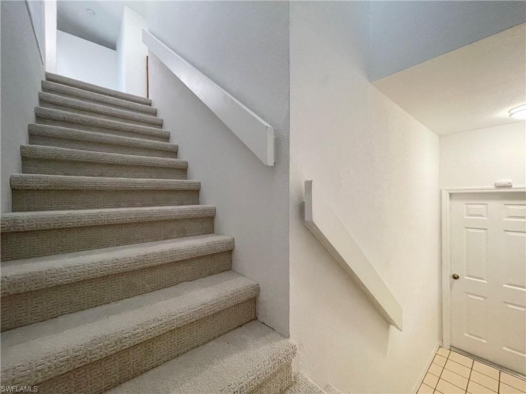 341 Emerald Bay CIR # T5, NAPLES FL 34110-15