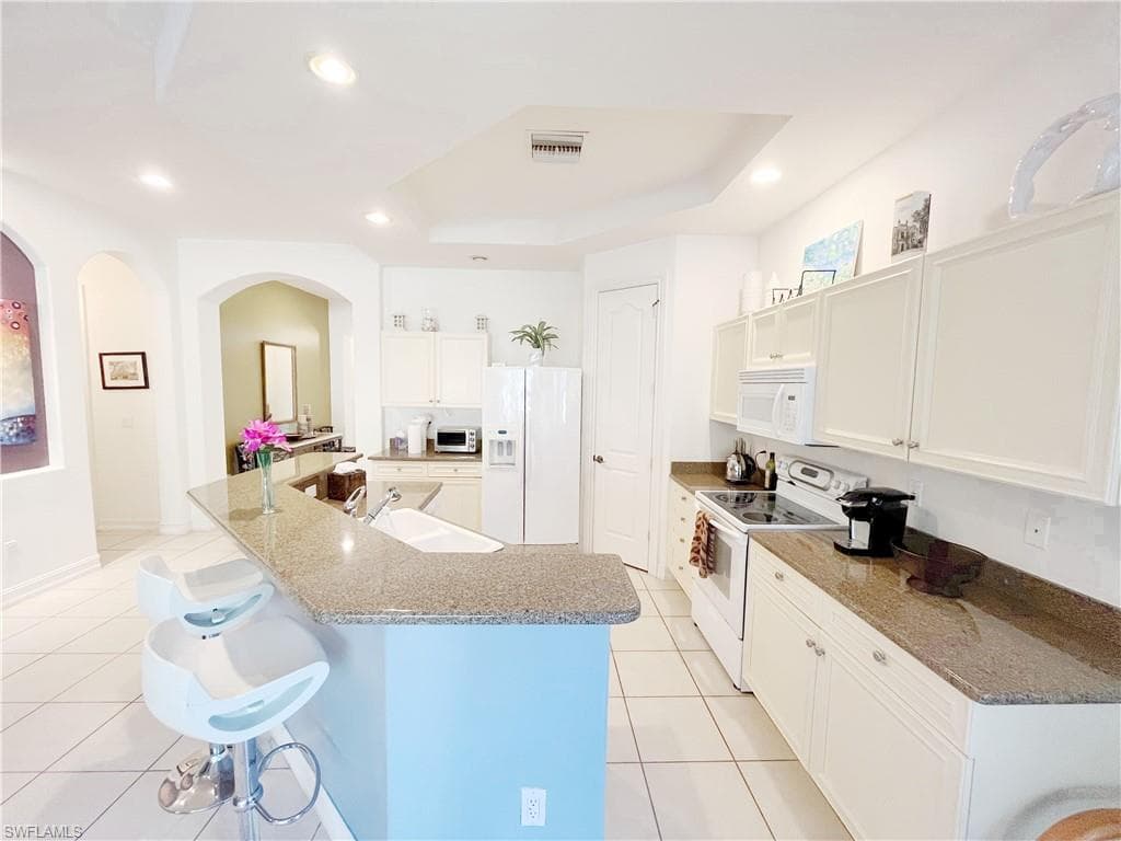 1366 Serrano CIR, NAPLES FL 34105-6