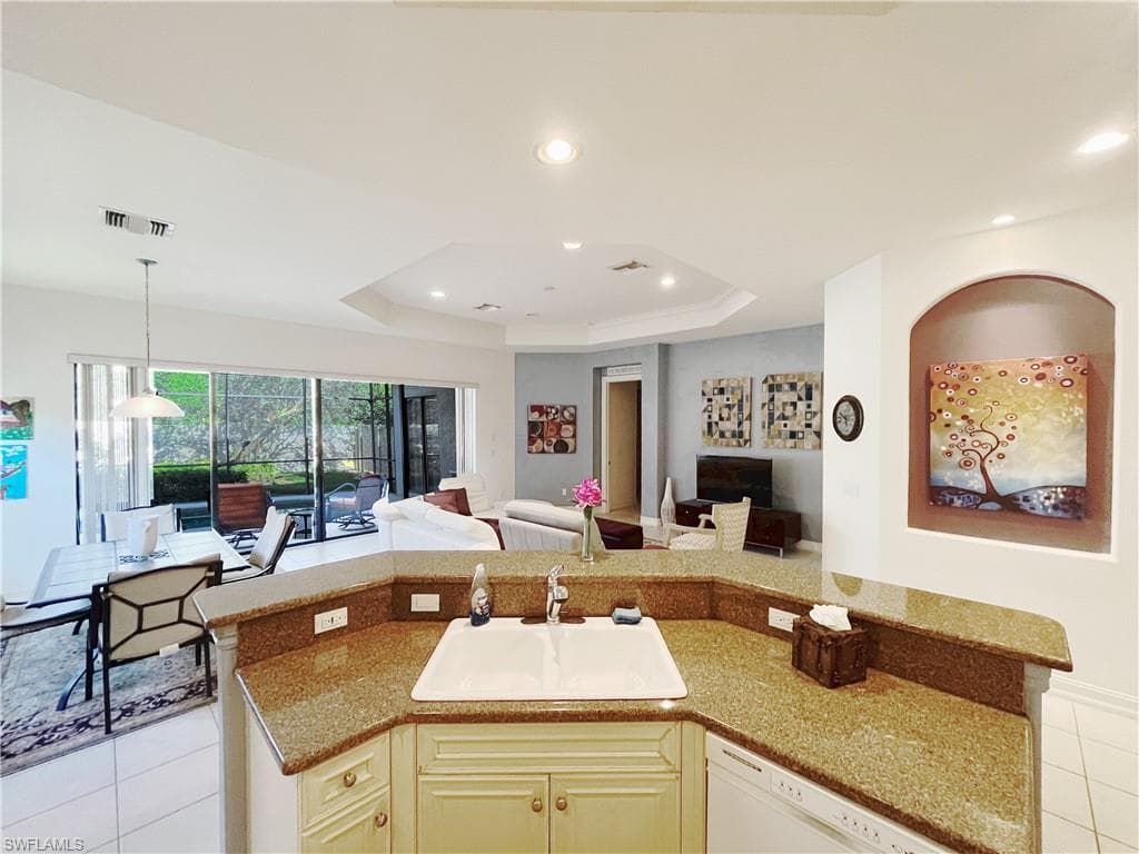 1366 Serrano CIR, NAPLES FL 34105-7