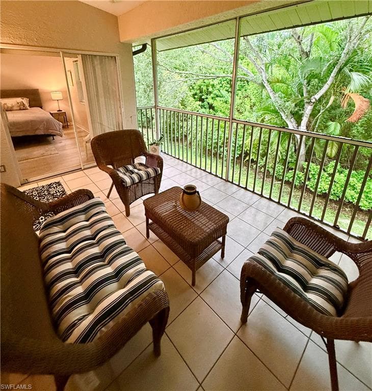 28740 Diamond DR # 204, BONITA SPRINGS FL 34134-13