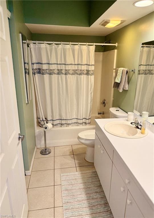 28740 Diamond DR # 204, BONITA SPRINGS FL 34134-10
