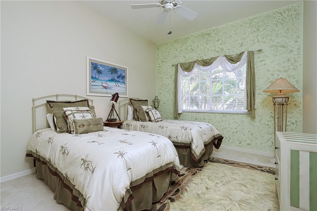 5901 Ashford LN, NAPLES FL 34110-18