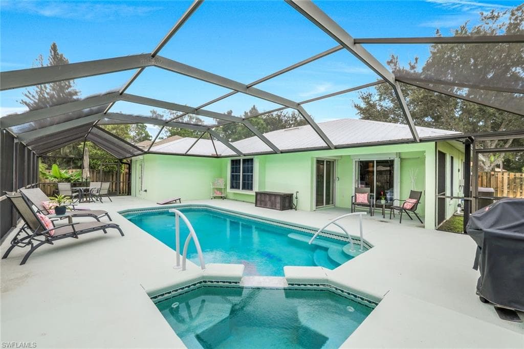 45 Wickliffe DR, NAPLES FL 34110-1