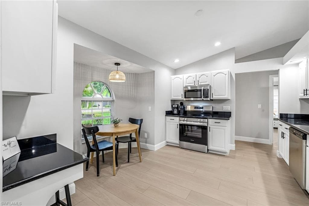 45 Wickliffe DR, NAPLES FL 34110-10