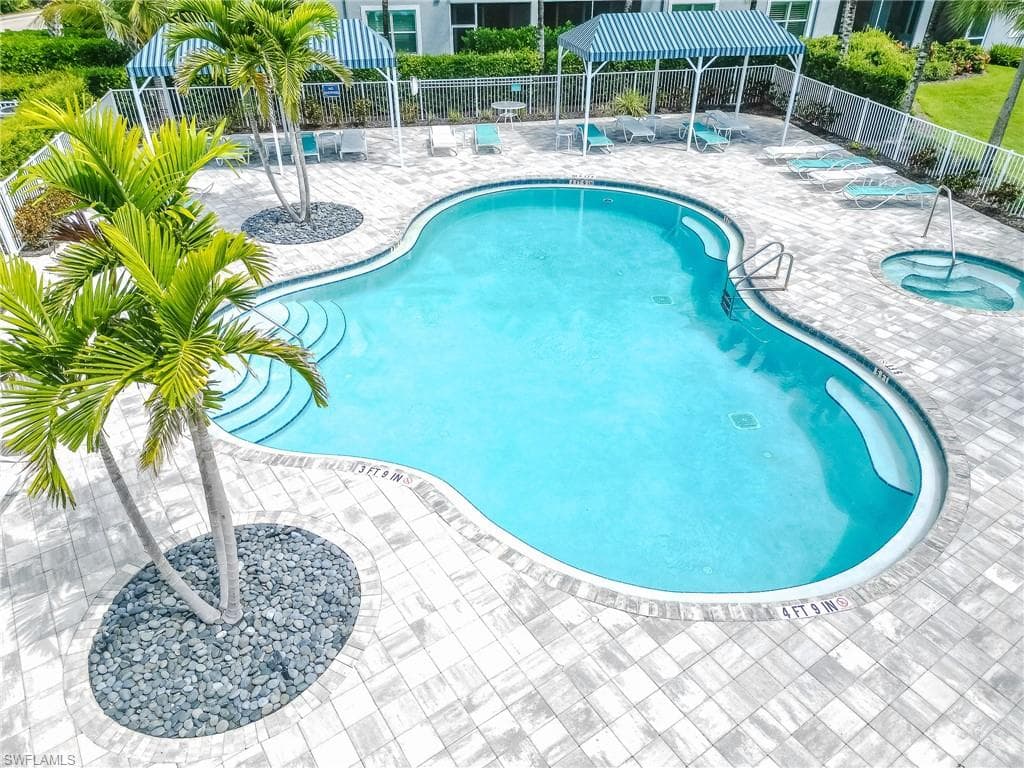 6940 Avalon CIR # 503, NAPLES FL 34112-37