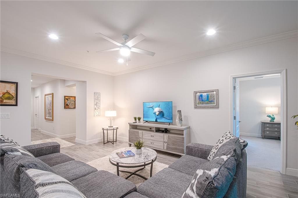 6940 Avalon CIR # 503, NAPLES FL 34112-9