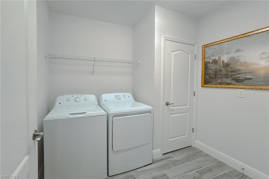 6940 Avalon CIR # 503, NAPLES FL 34112-24