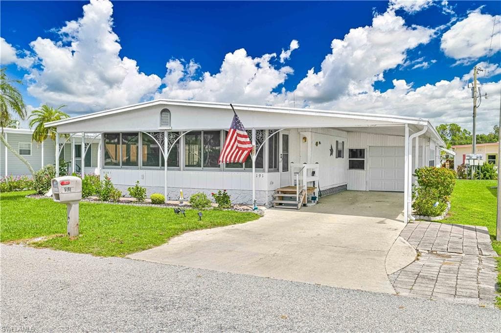 5191 Forest Park DR, NORTH FORT MYERS FL 33917-15