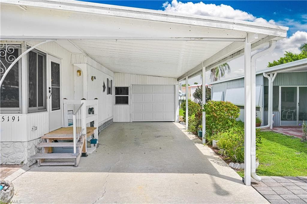 5191 Forest Park DR, NORTH FORT MYERS FL 33917-6