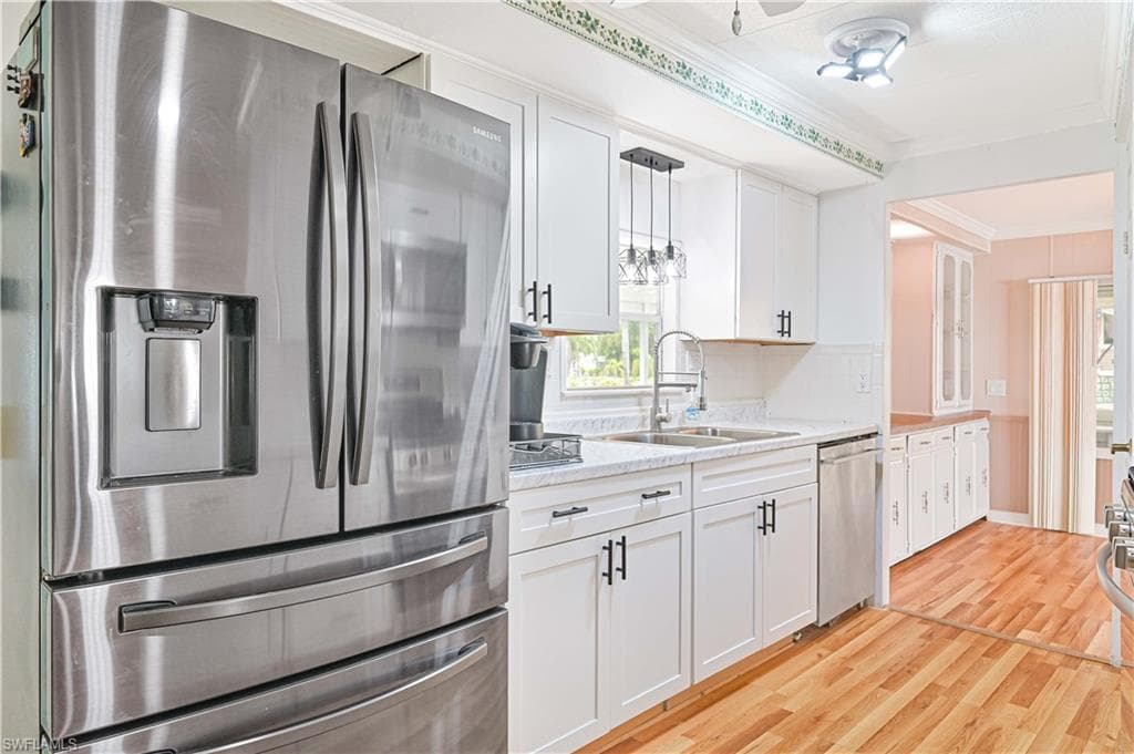 5191 Forest Park DR, NORTH FORT MYERS FL 33917-4